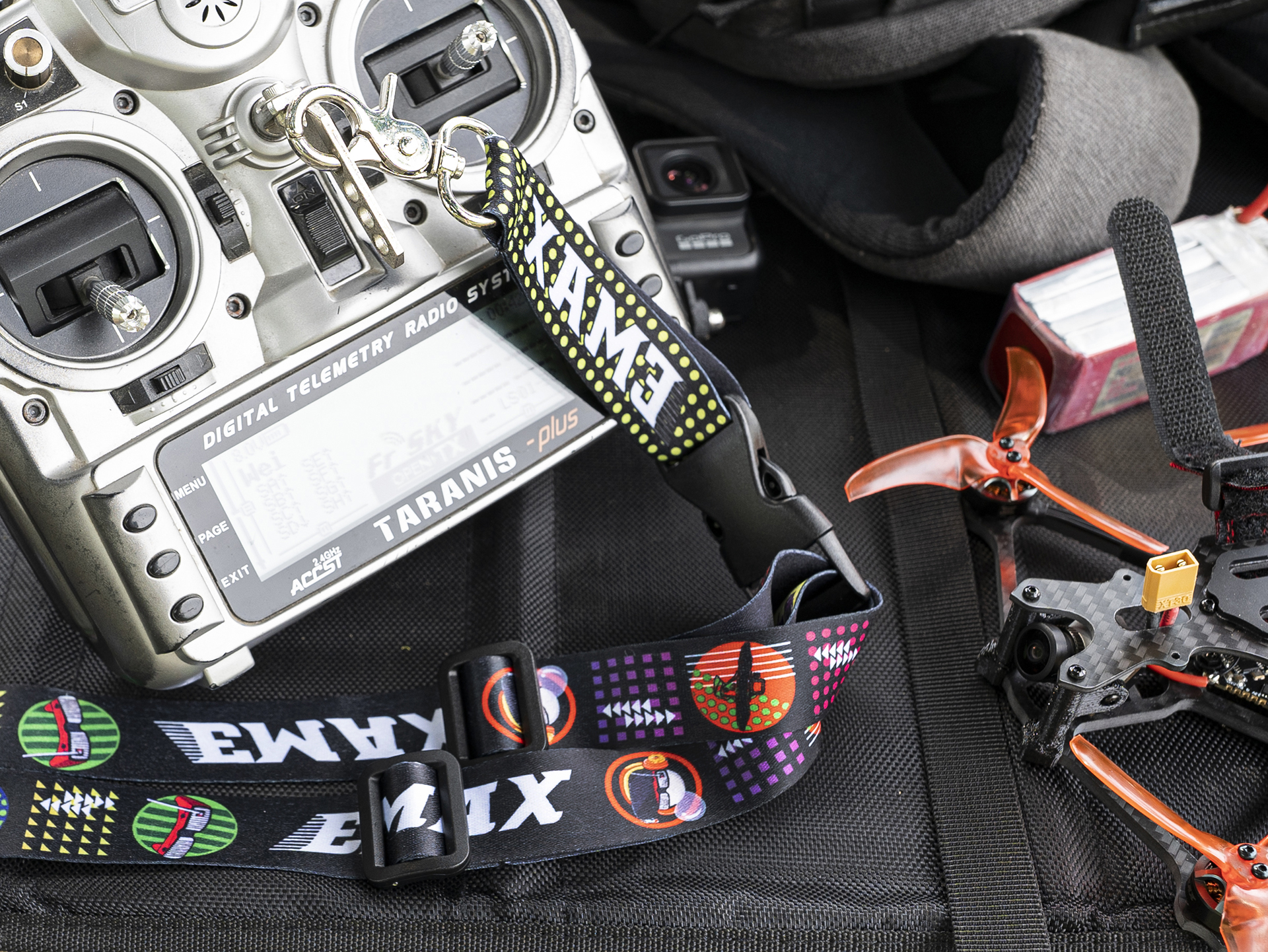 Emax 調節可能なキャリングリモートトランスミッターネック - Drone Neck Strap のレビューと価格